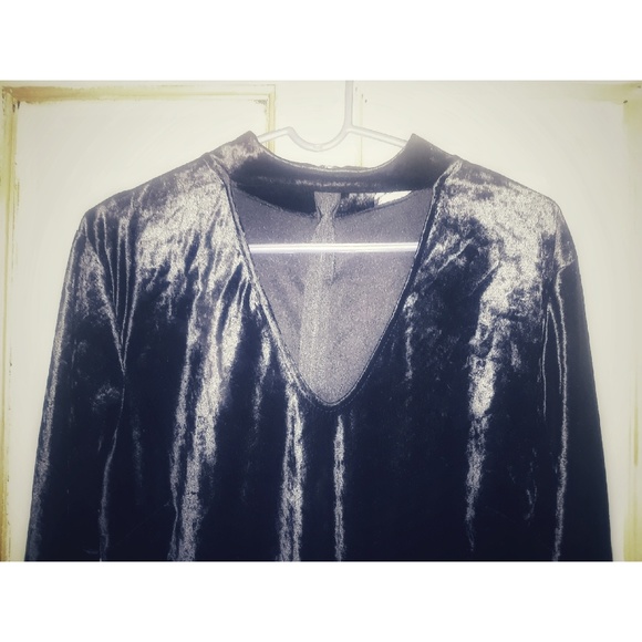 Plus size dress - Picture 2 of 3